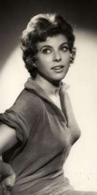Billie Whitelaw, English actress (The Omen, dies at age 82